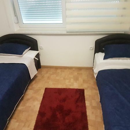Apartment Centar Lux Banja Luka Buitenkant foto