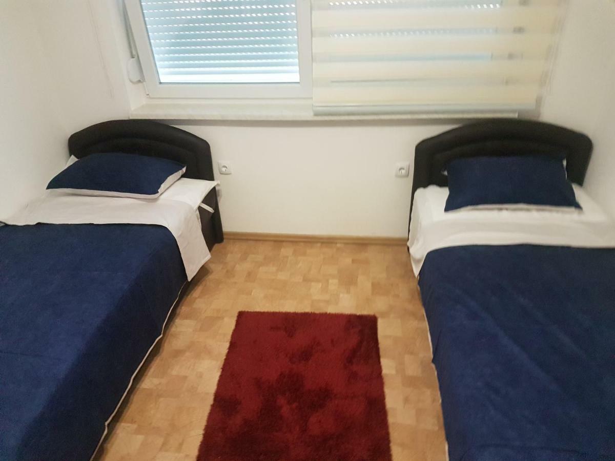 Apartment Centar Lux Banja Luka Buitenkant foto